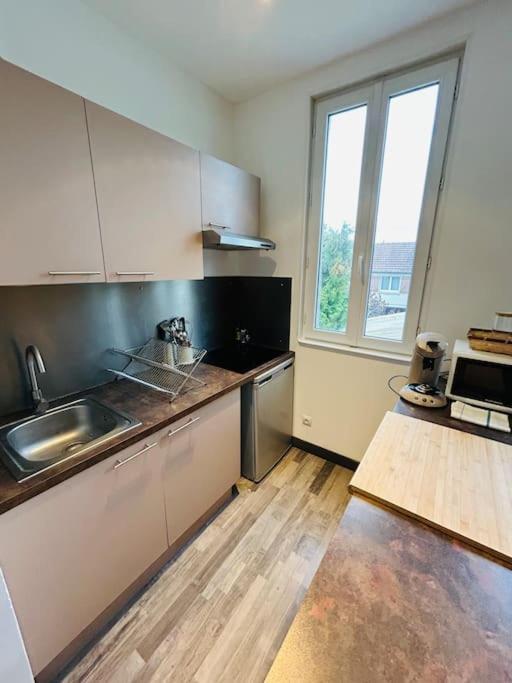 L'elegant Duplex Carteret Apartment